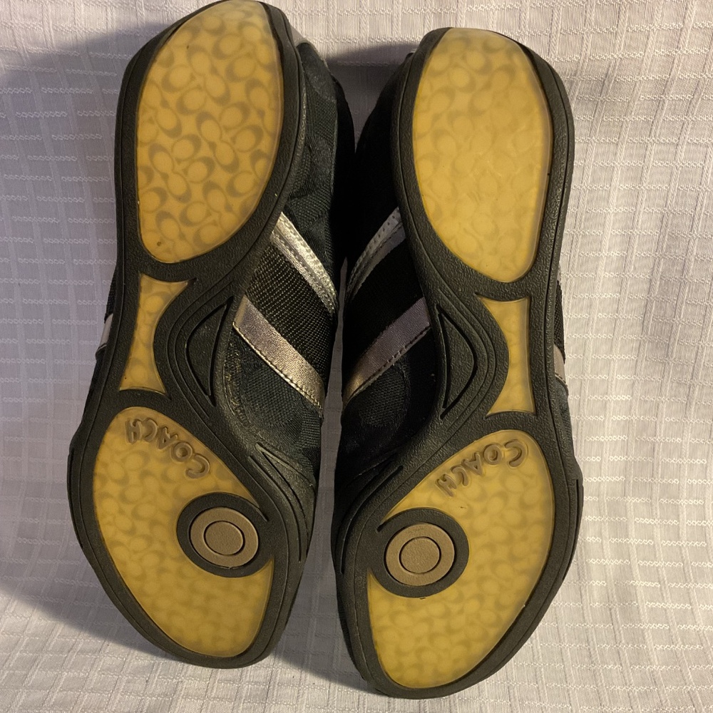 Women’s Coach Tennis Shoe size 71/2 - Picture 5 of 5